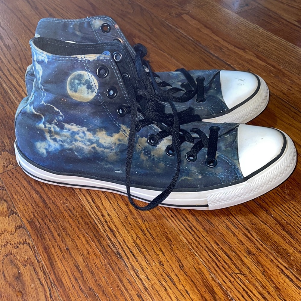 Moon Night Converse